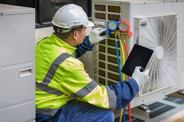 Professional Hvac Installation technician working in Newalla, OK